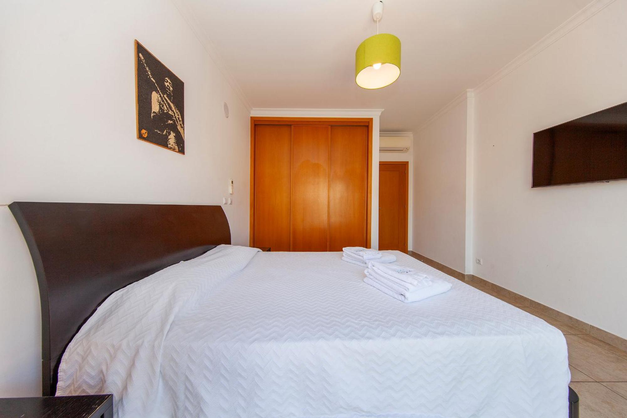 Apartamento C02 - Luxury 3 Bed With Pool View
